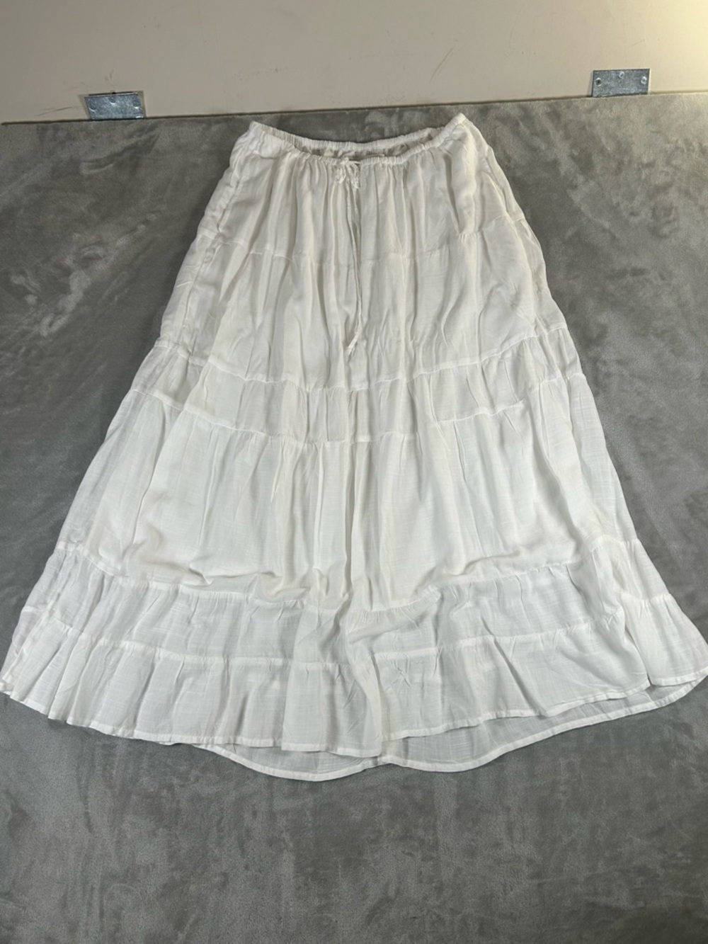 Hollister Women's White Tiered Cotton Midi Skirt - Picture 2 of 10